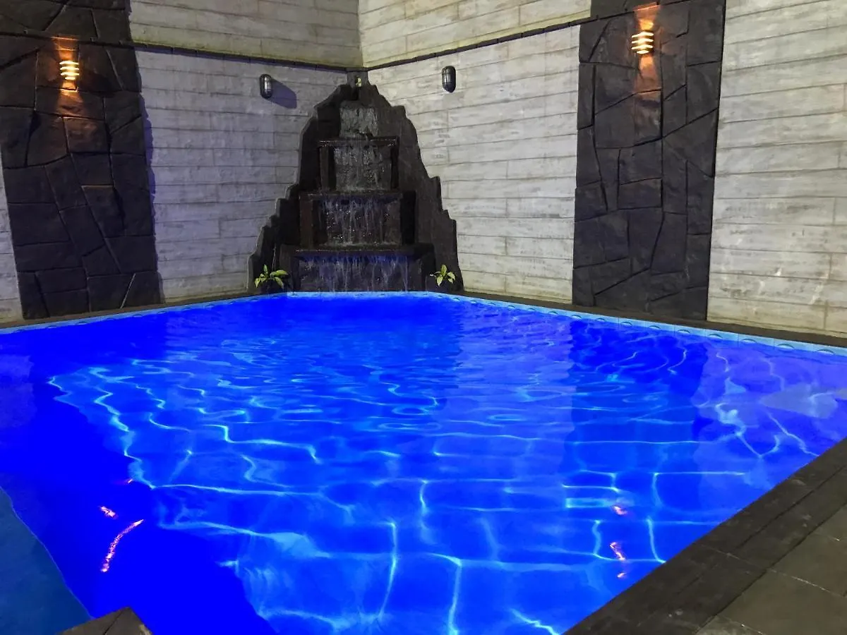Vila Casa Com Piscina Em Balneário Camboriú